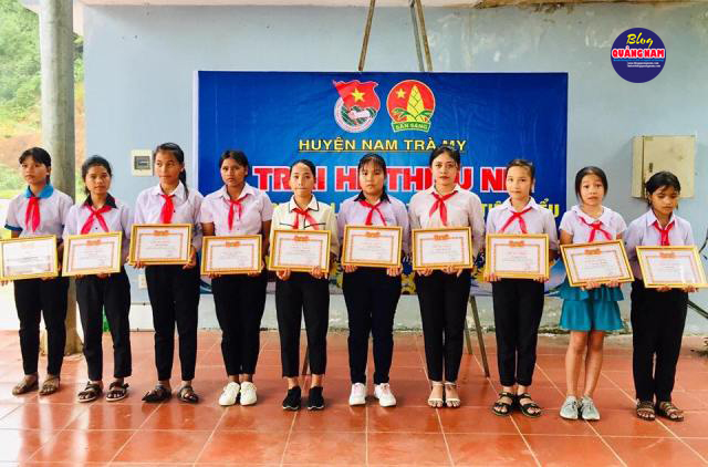 Tuyên dương Liên đọi trưởng tiêu biểu